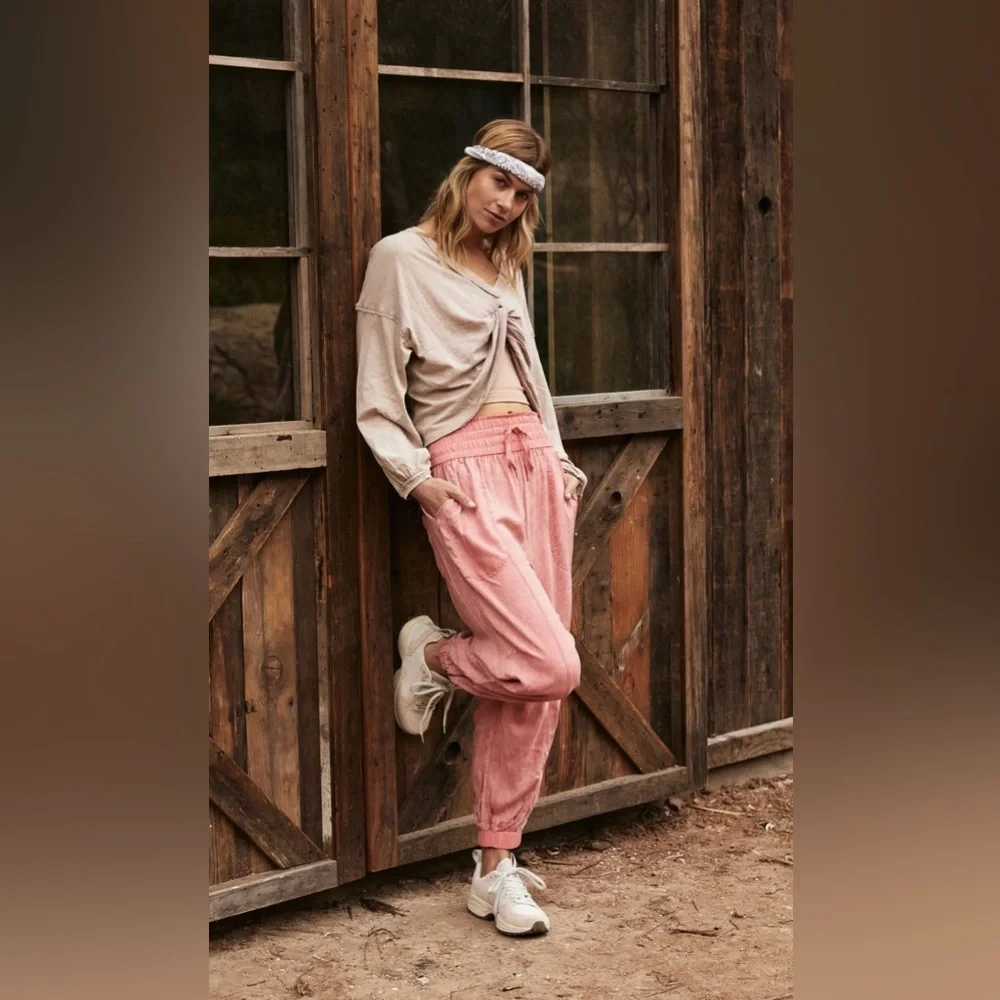 NWT Free People Movement XS Halfzies Jogger Pants in Brushed Apricot New $128 - Picture 1 of 8